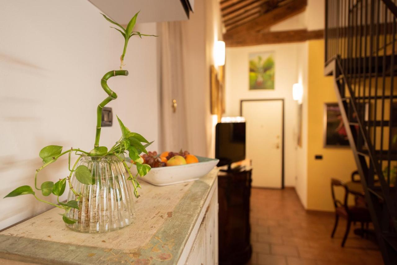 Corte Degli Estensi, Romantica Mansardina Ferrara Ngoại thất bức ảnh